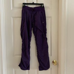 Ivivva ATHLETICA live to move pant size 14 (girls)